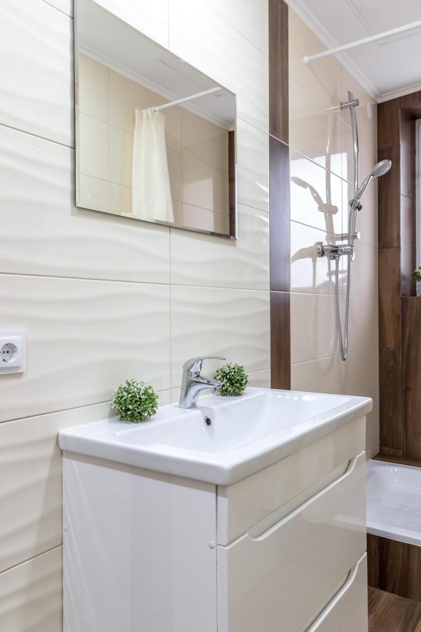 City Center Vip Studio Apartment Liov Exterior foto