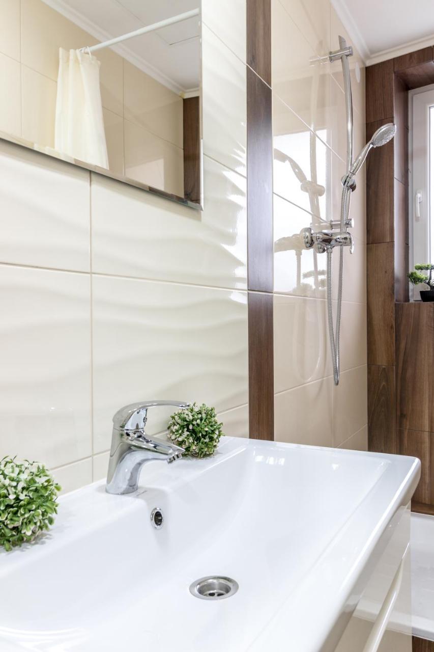 City Center Vip Studio Apartment Liov Exterior foto